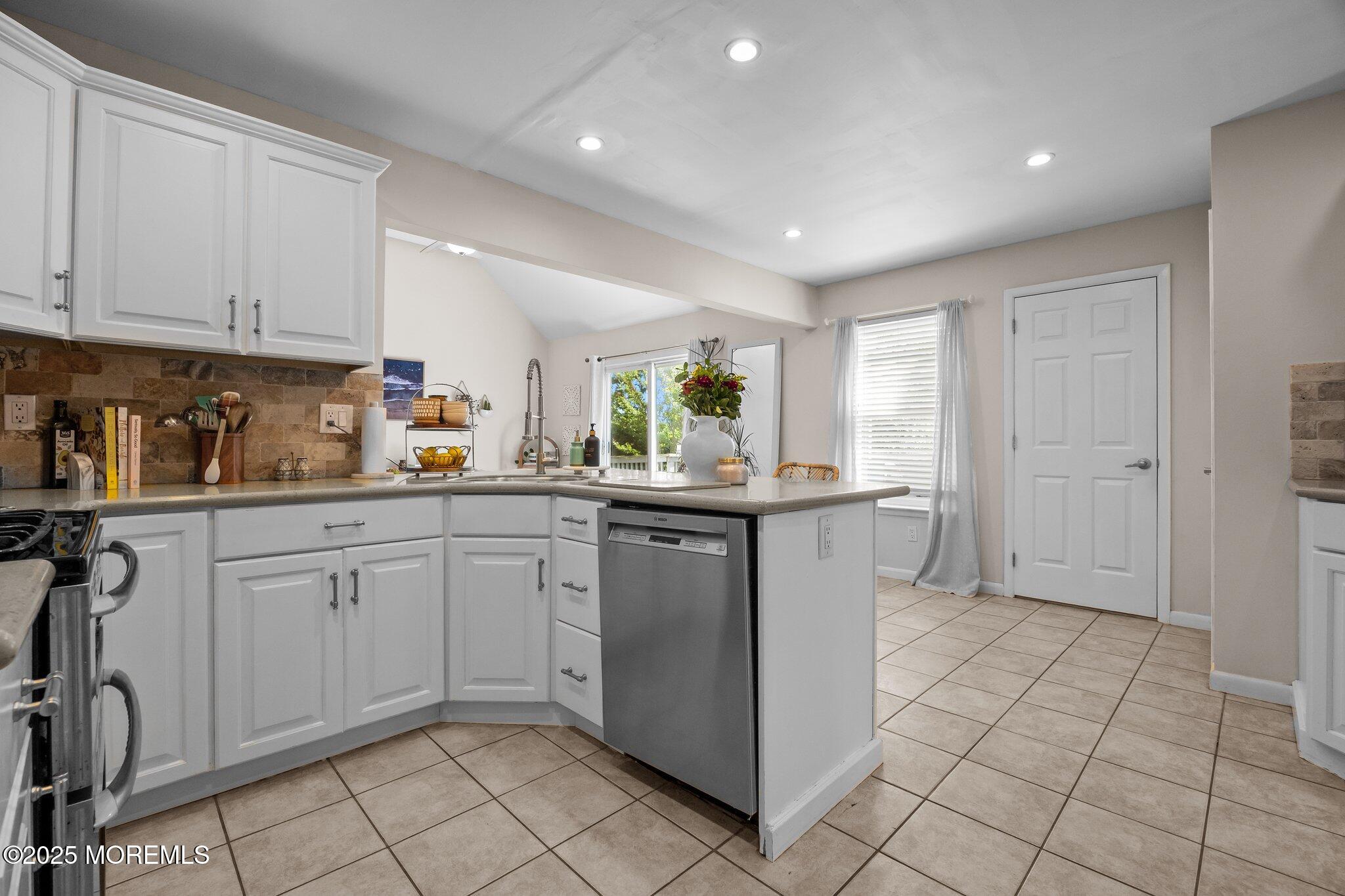 33 Red Maple Drive Brick, NJ 08724 - Photo 18 of 55 31-web-or-mls-941A3262