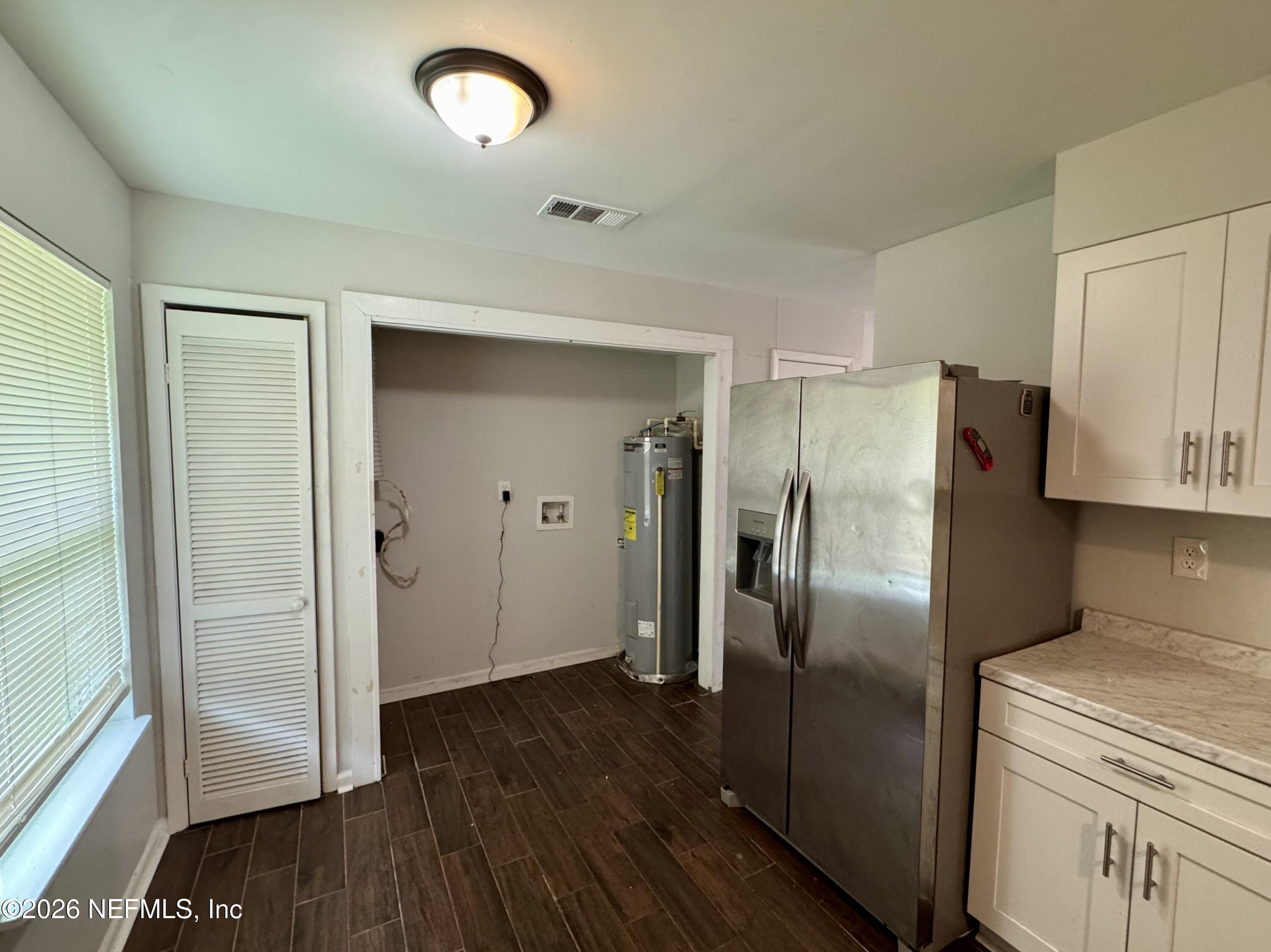 707 Rainer Road, Unit 4 Baldwin, FL 32234 - Photo 5 of 8 Washer dryer hookup