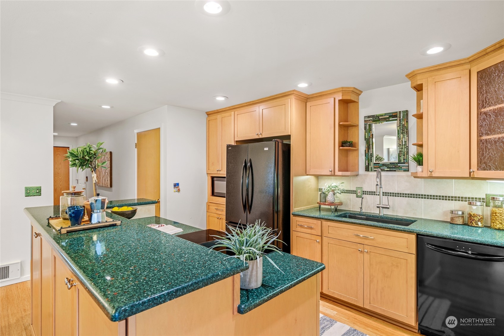 515 Walnut Street, Unit 2 Edmonds, WA 98020 - Photo 19 of 33 Gallery Image 19