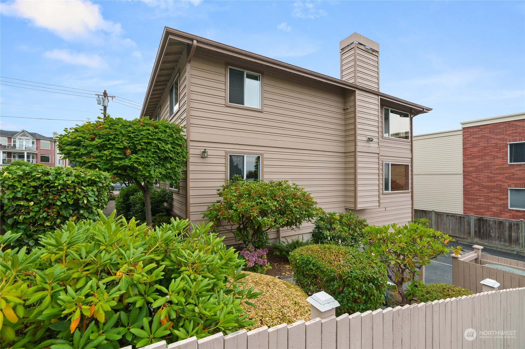 515 Walnut Street, Unit 2 Edmonds, WA 98020 - Photo 2 of 33 Gallery Image 2