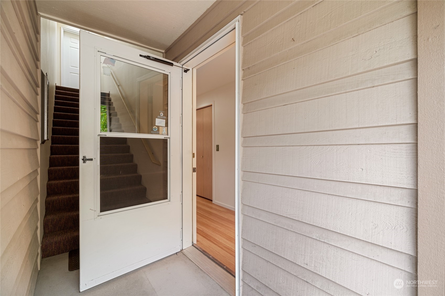 515 Walnut Street, Unit 2 Edmonds, WA 98020 - Photo 5 of 33 Gallery Image 5