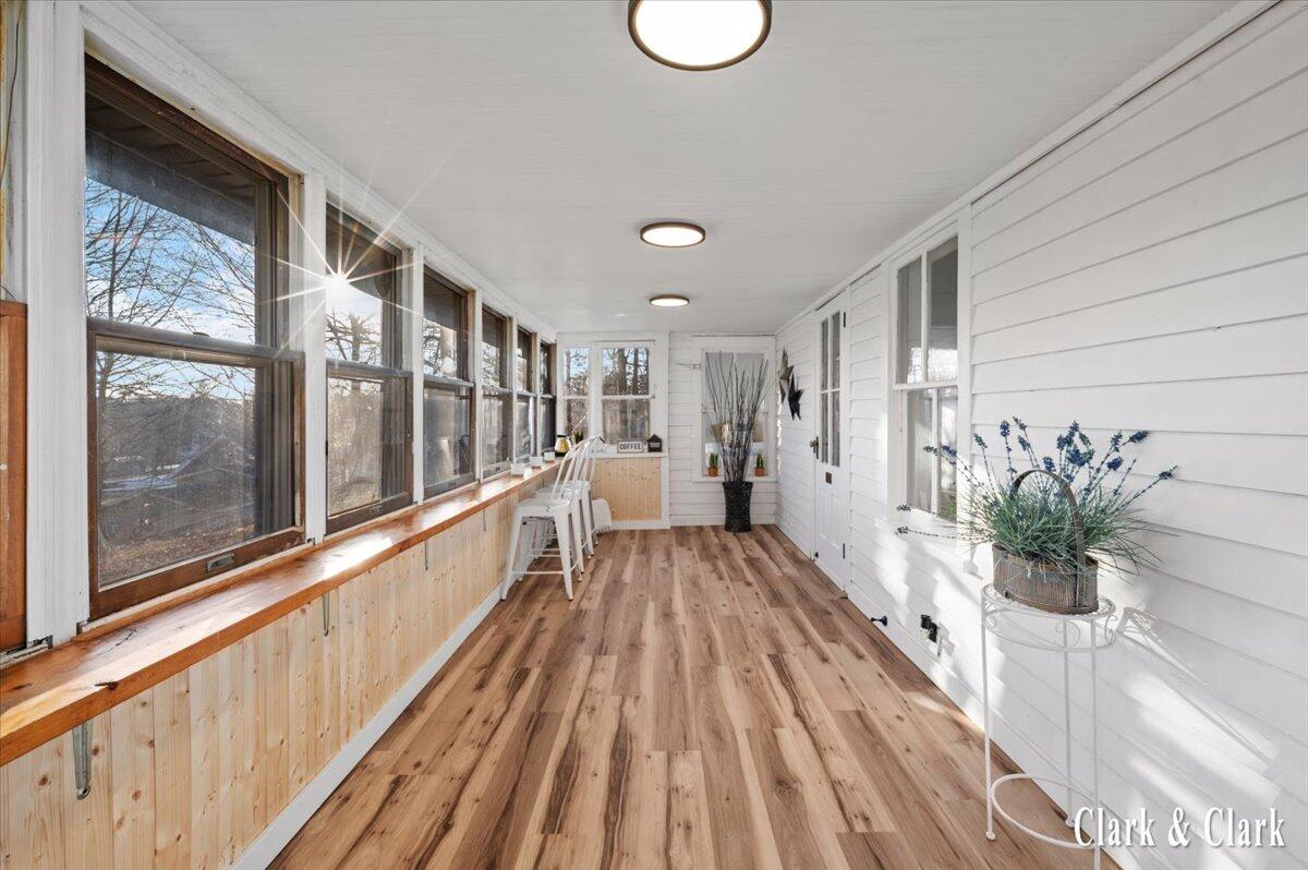 418 Allen Street Ionia, MI 48846 - Photo 3 of 37 32-INTERIOR 01A