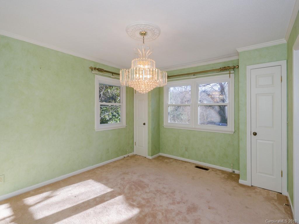 19 Legendary Road Hendersonville, NC 28739 - Photo 3 of 19 Gallery Image 3