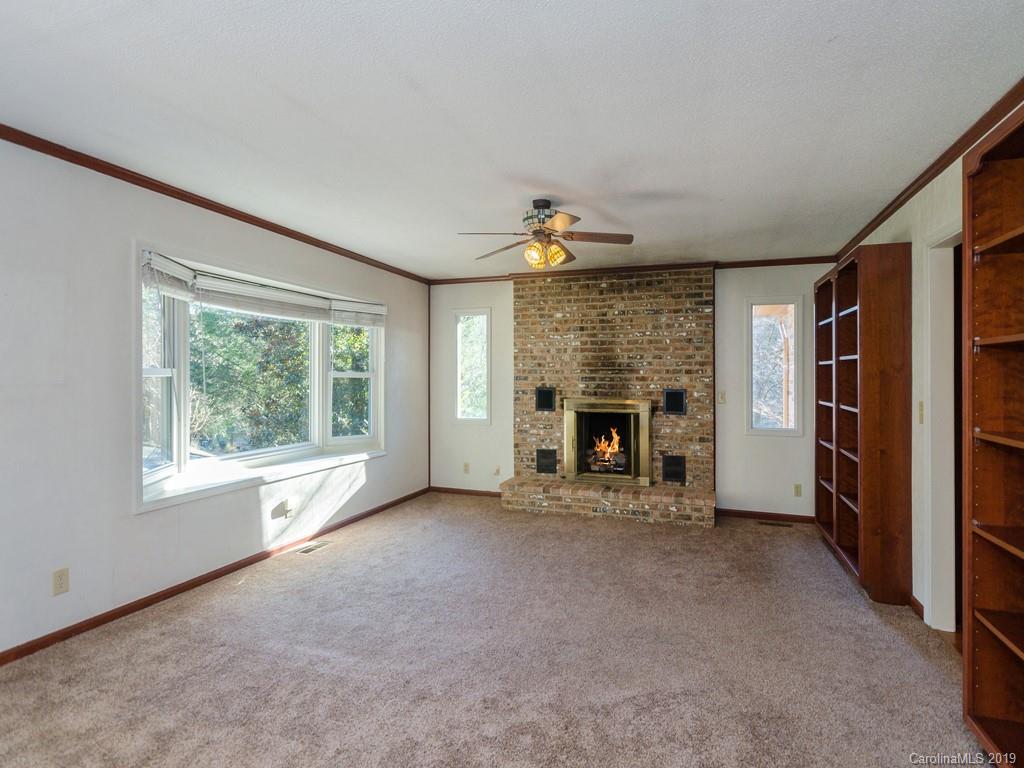 19 Legendary Road Hendersonville, NC 28739 - Photo 8 of 19 Gallery Image 8