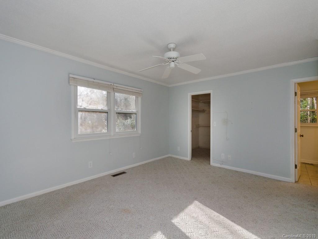 19 Legendary Road Hendersonville, NC 28739 - Photo 9 of 19 Gallery Image 9