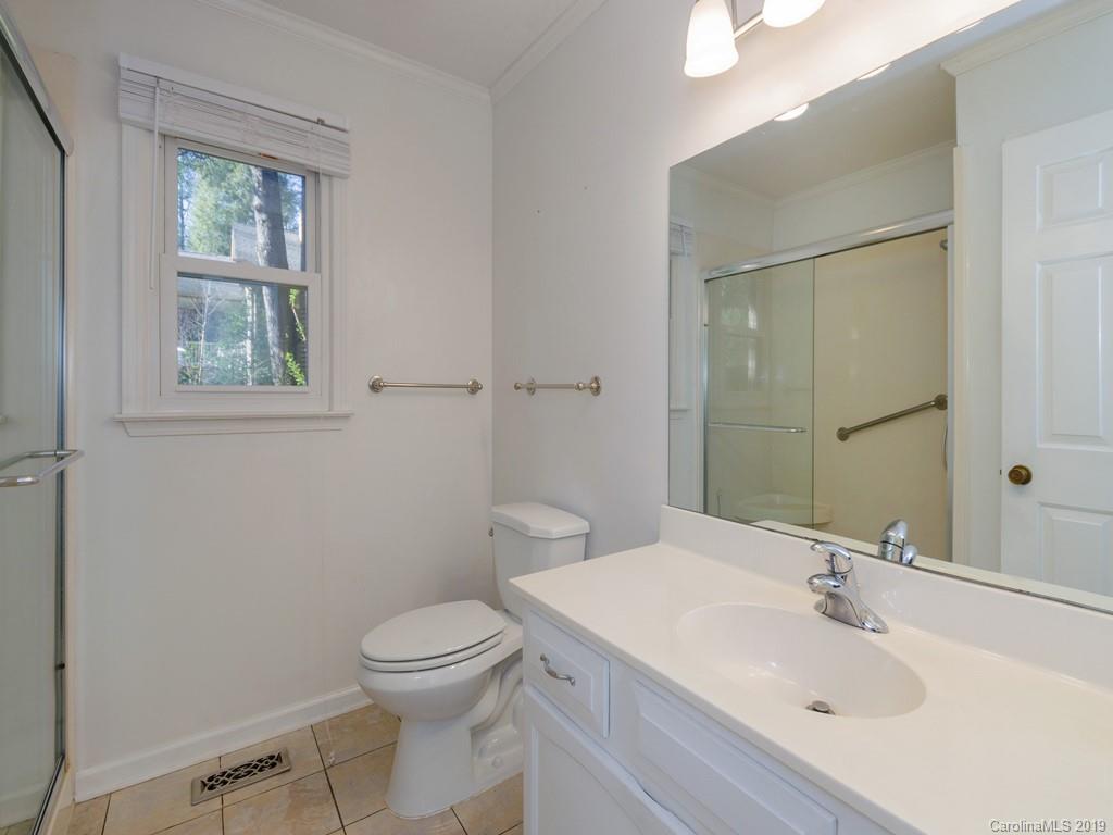 19 Legendary Road Hendersonville, NC 28739 - Photo 10 of 19 Gallery Image 10