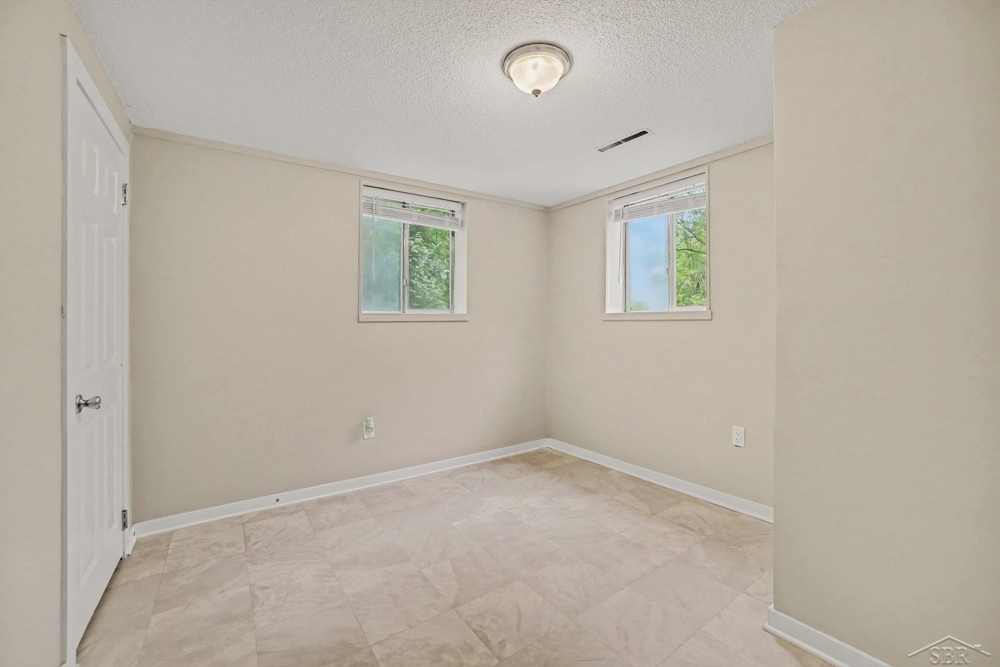 3095 Midland Road Saginaw, MI 48603 - Photo 22 of 27 Gallery Image 22