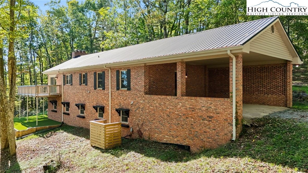 1367 Rocky Mountain Road Boone, NC 28607 - Photo 4 of 50