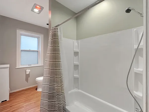 $1,850 | 3736 North Whipple Street, Unit 1S, Chicago, IL 60618