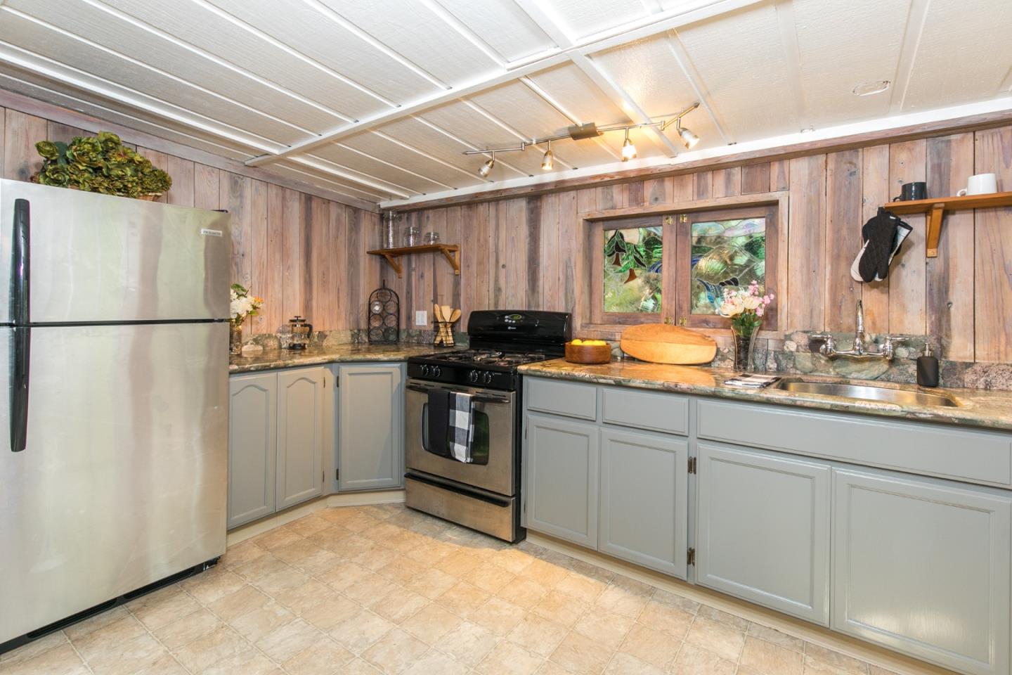 12480 Lompico Road Felton, CA 95018 - Photo 8 of 16 Gallery Image 8