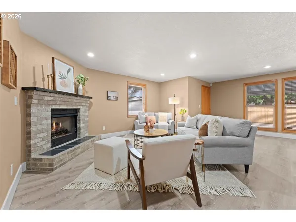$580,000 | 1620 Southeast 176th Avenue, Portland, OR 97233
