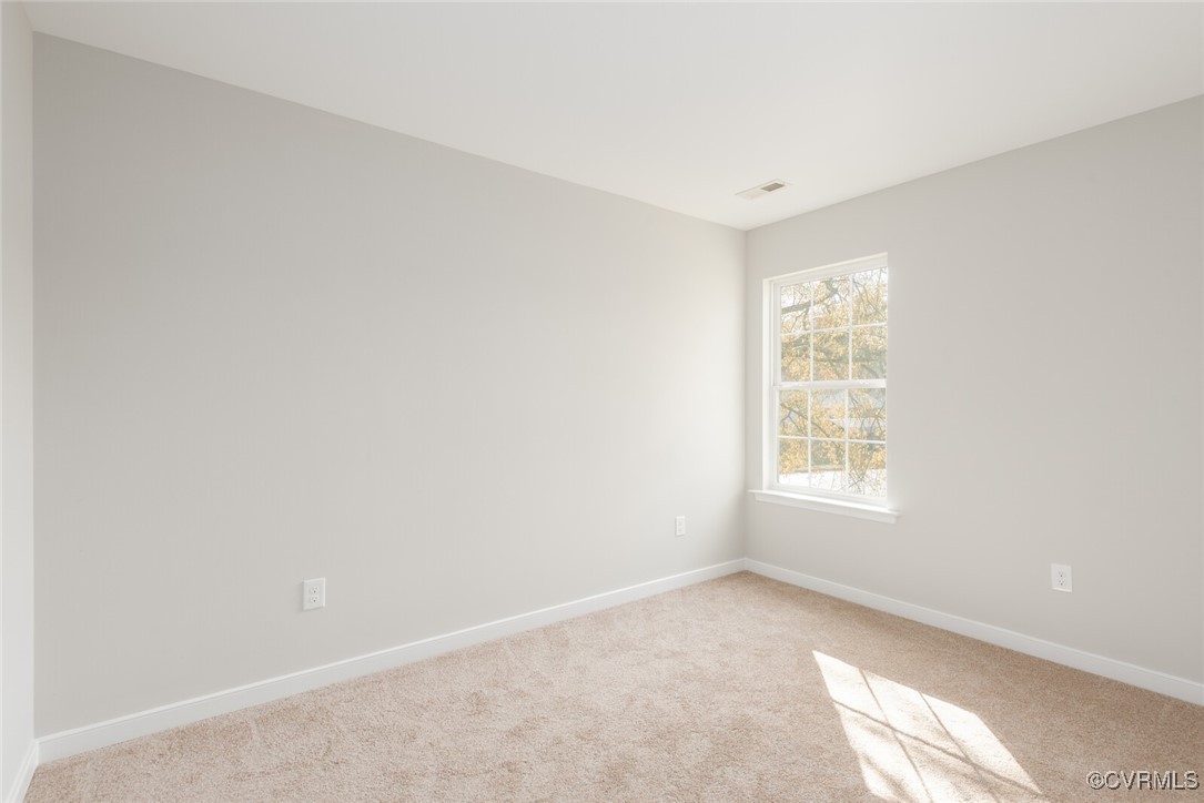 6336 Barrister Road Chesterfield, VA 23832 - Photo 22 of 39 an empty room with a window
