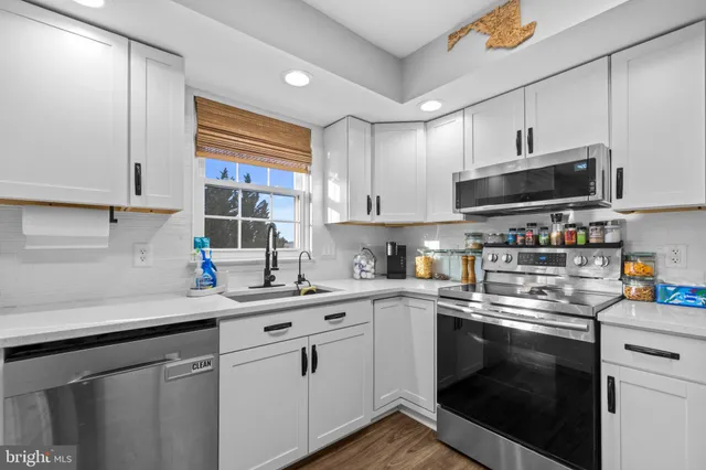 $650,000 | 3334 Brockton Drive, Jefferson, MD 21755