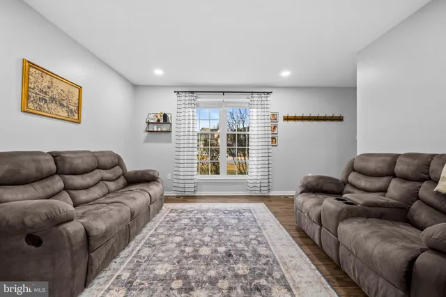 $650,000 | 3334 Brockton Drive, Jefferson, MD 21755