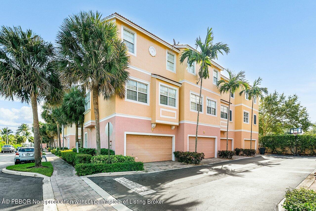 124 Harbors Way, Unit 124 Boynton Beach, FL 33435 - Photo 27 of 35 032-124HarborsWay-BoyntonBeach-FL-33435-