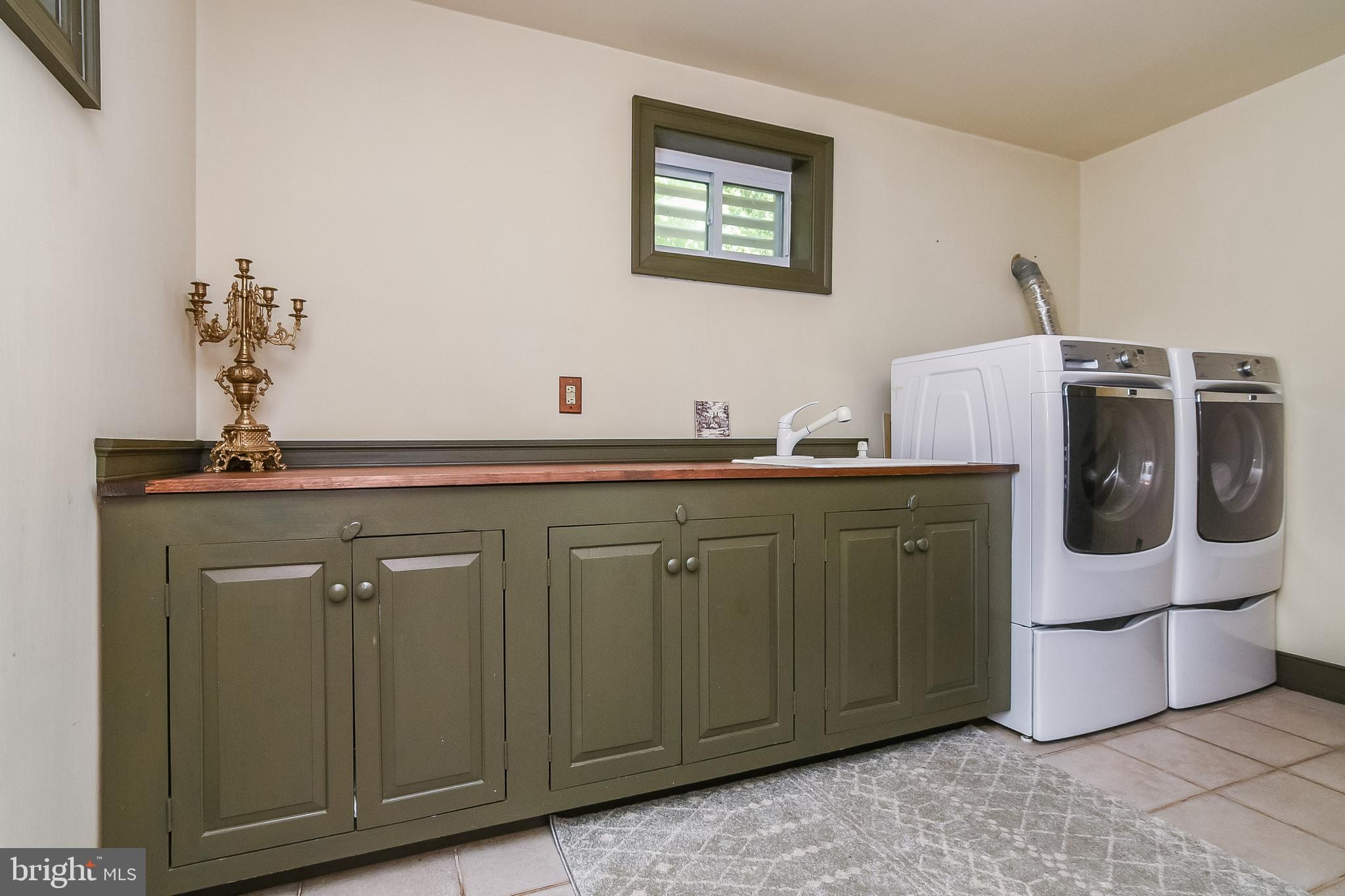 18051 Stoney Point Road King George, VA 22485 - Photo 34 of 52 Laundry room
