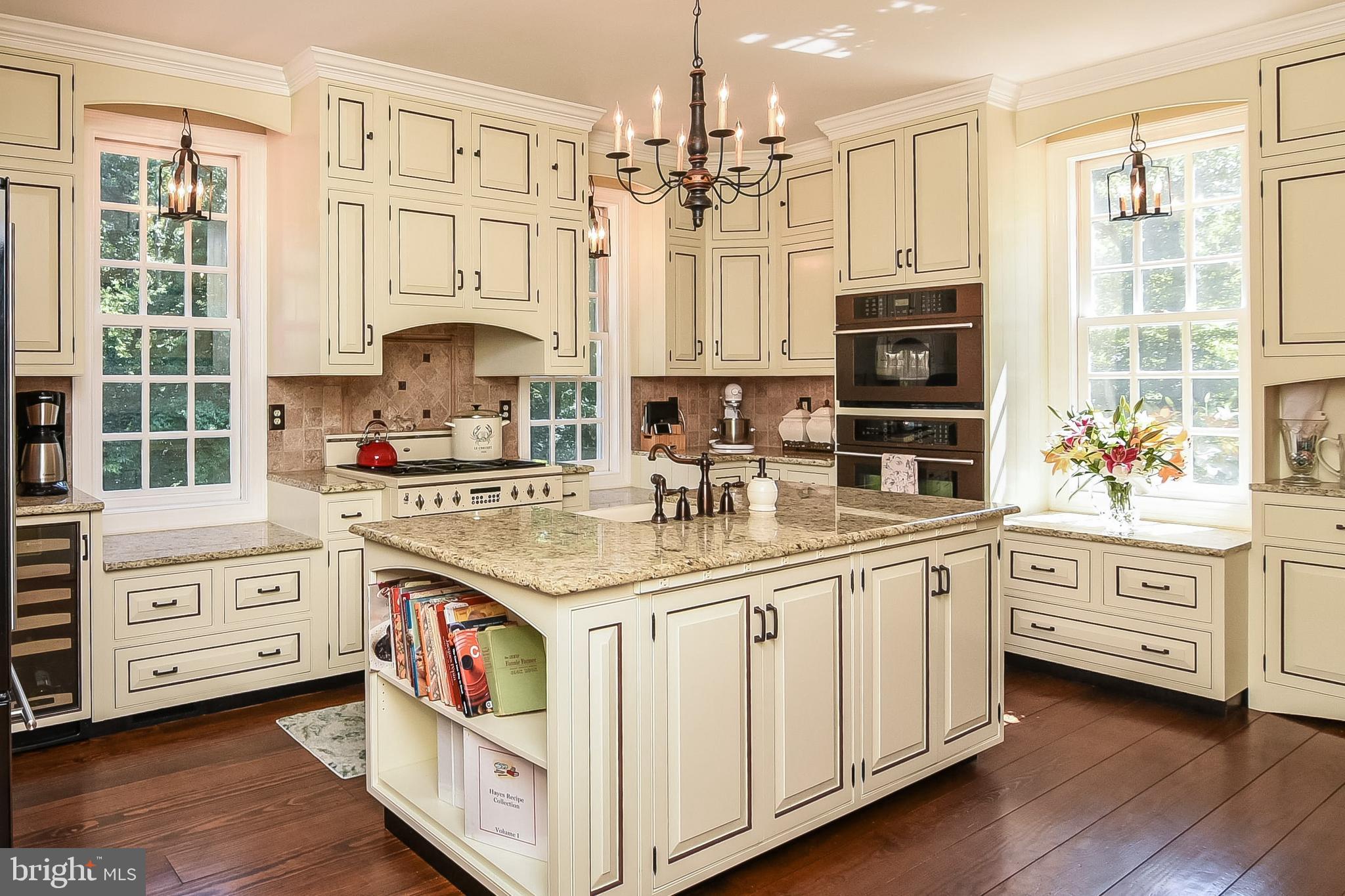 18051 Stoney Point Road King George, VA 22485 - Photo 6 of 52 Gourmet Kitchen