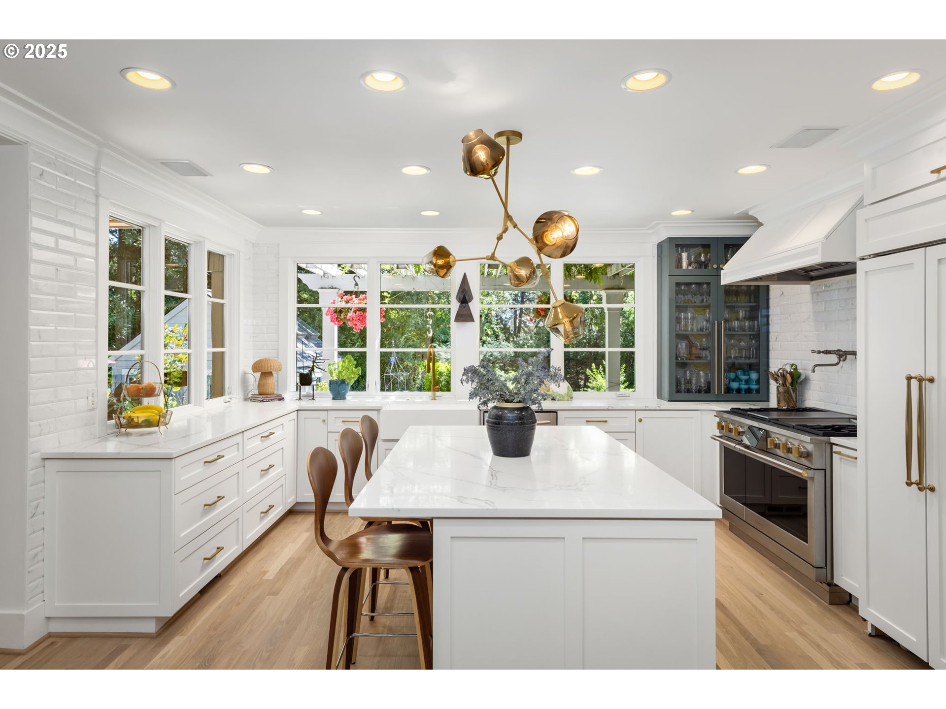 1546 South Military Road Portland, OR 97219 - Photo 11 of 47 Study