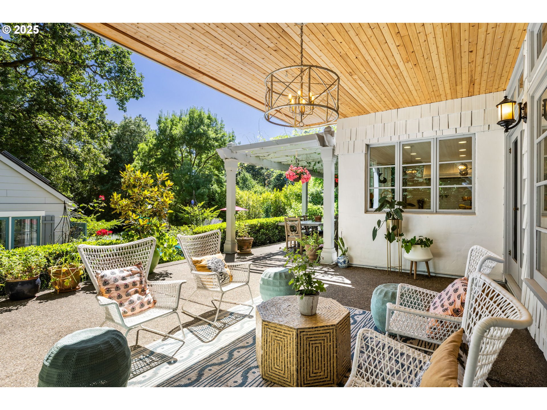 1546 South Military Road Portland, OR 97219 - Photo 21 of 47 Patio