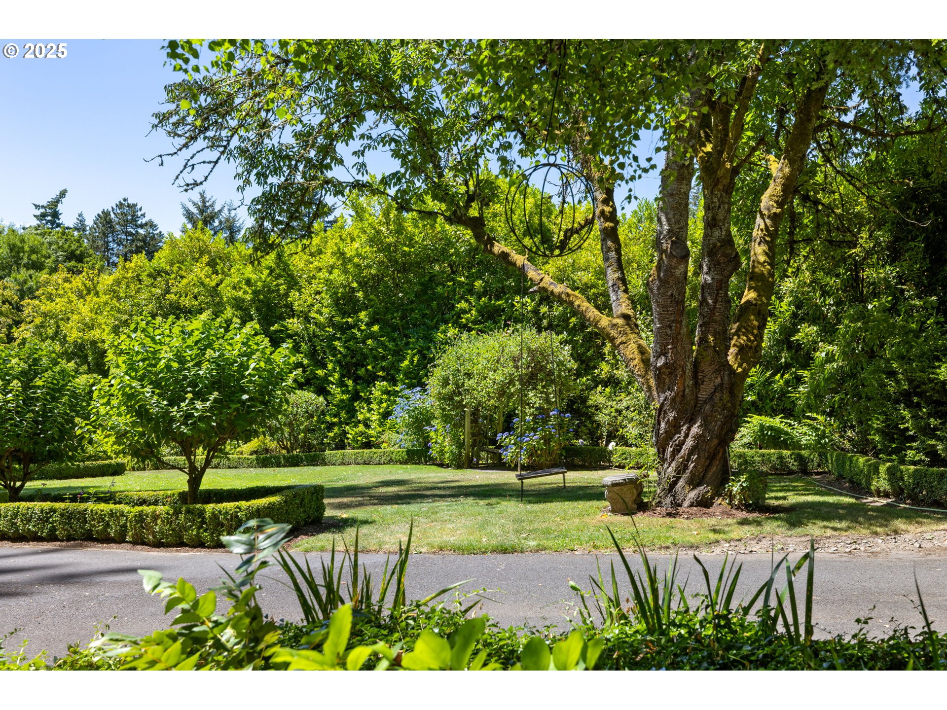 1546 South Military Road Portland, OR 97219 - Photo 4 of 47 Gallery Image 4