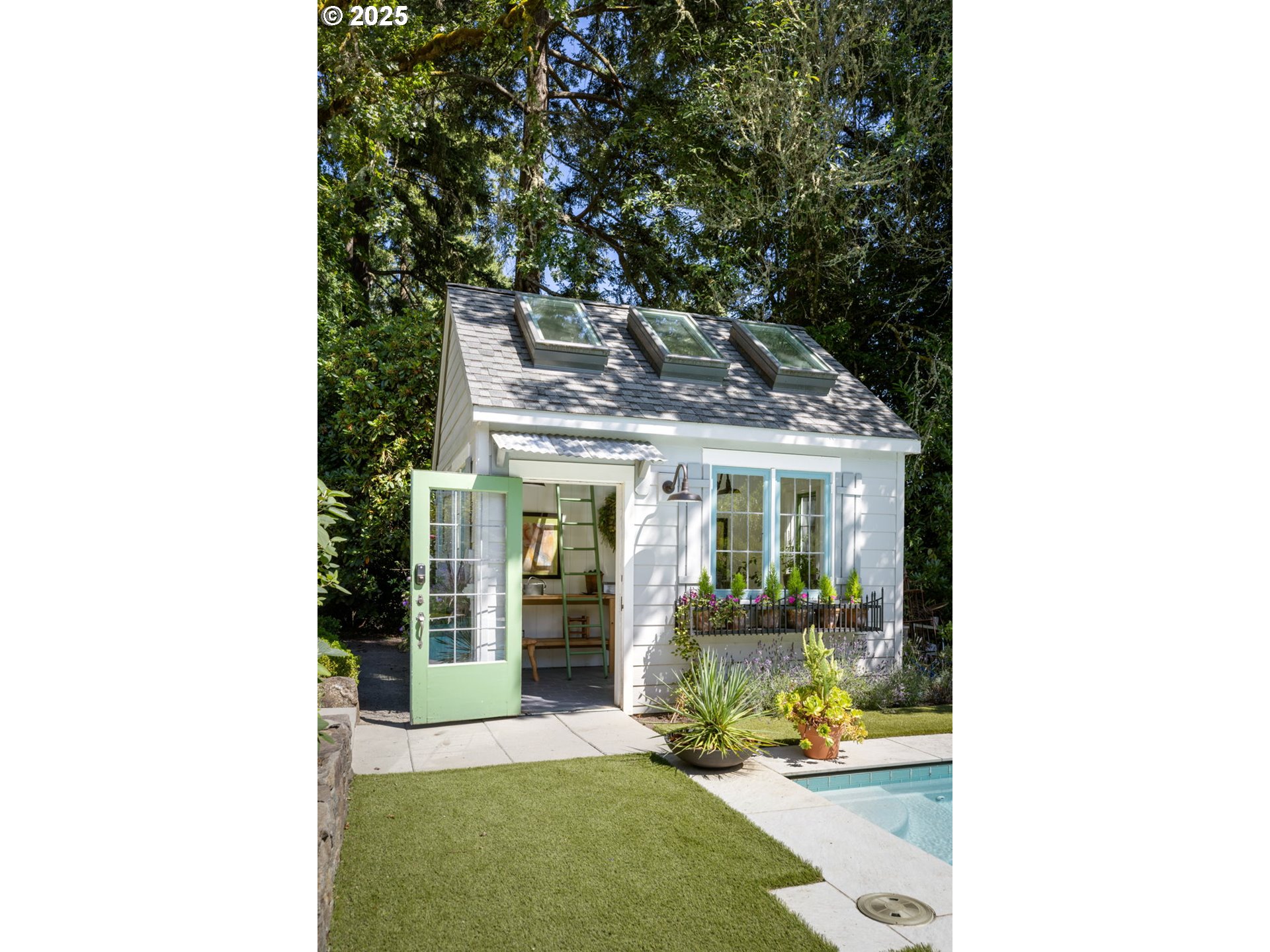 1546 South Military Road Portland, OR 97219 - Photo 44 of 47 Greenhouse