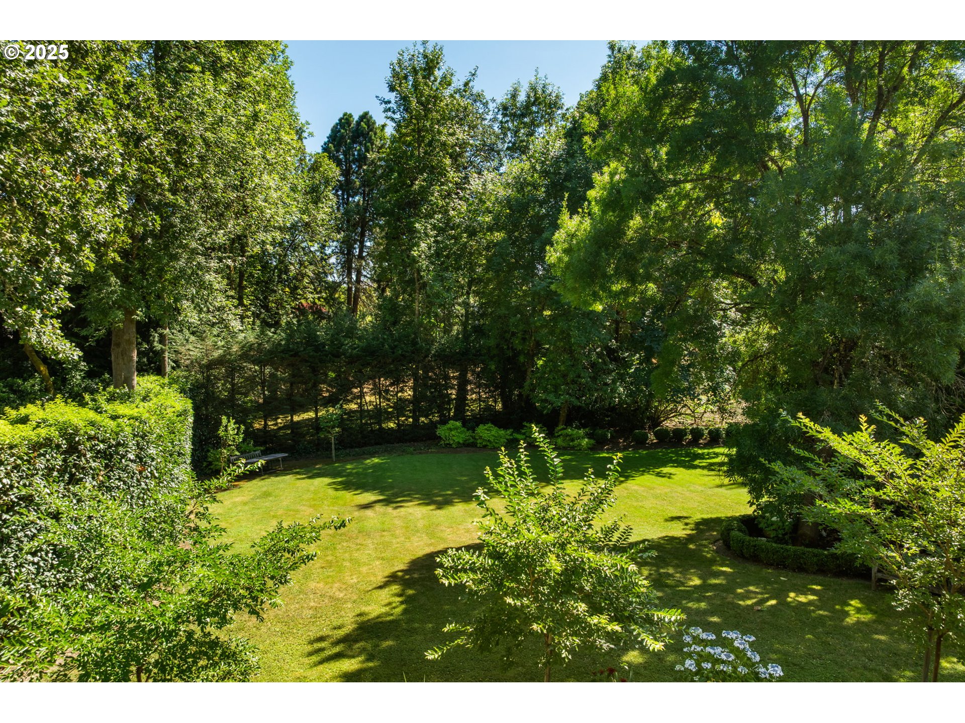 1546 South Military Road Portland, OR 97219 - Photo 46 of 47 Fire Pit