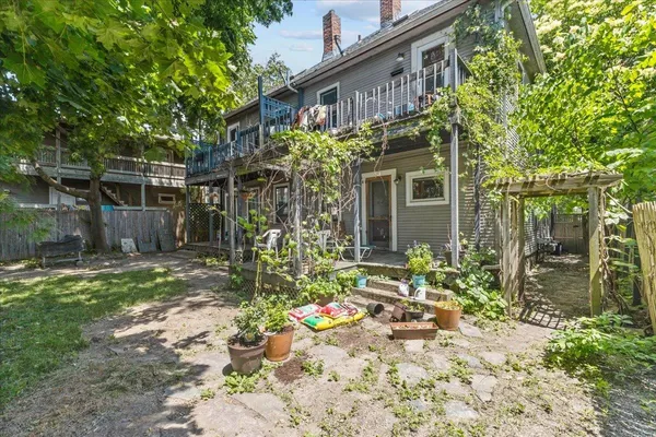 $950,000 | 211-213 St Paul Street, Burlington, VT 05401