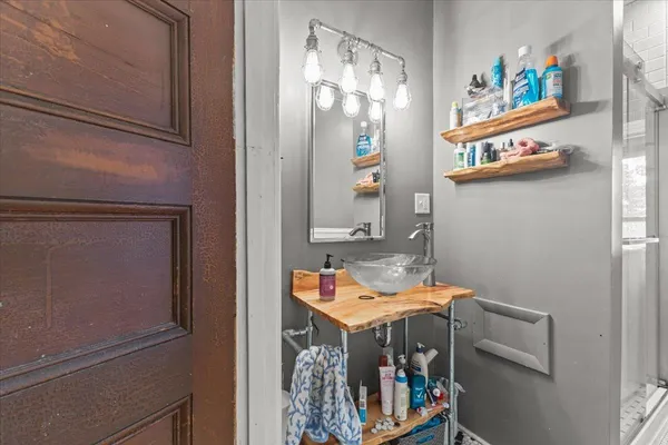 $950,000 | 211-213 St Paul Street, Burlington, VT 05401