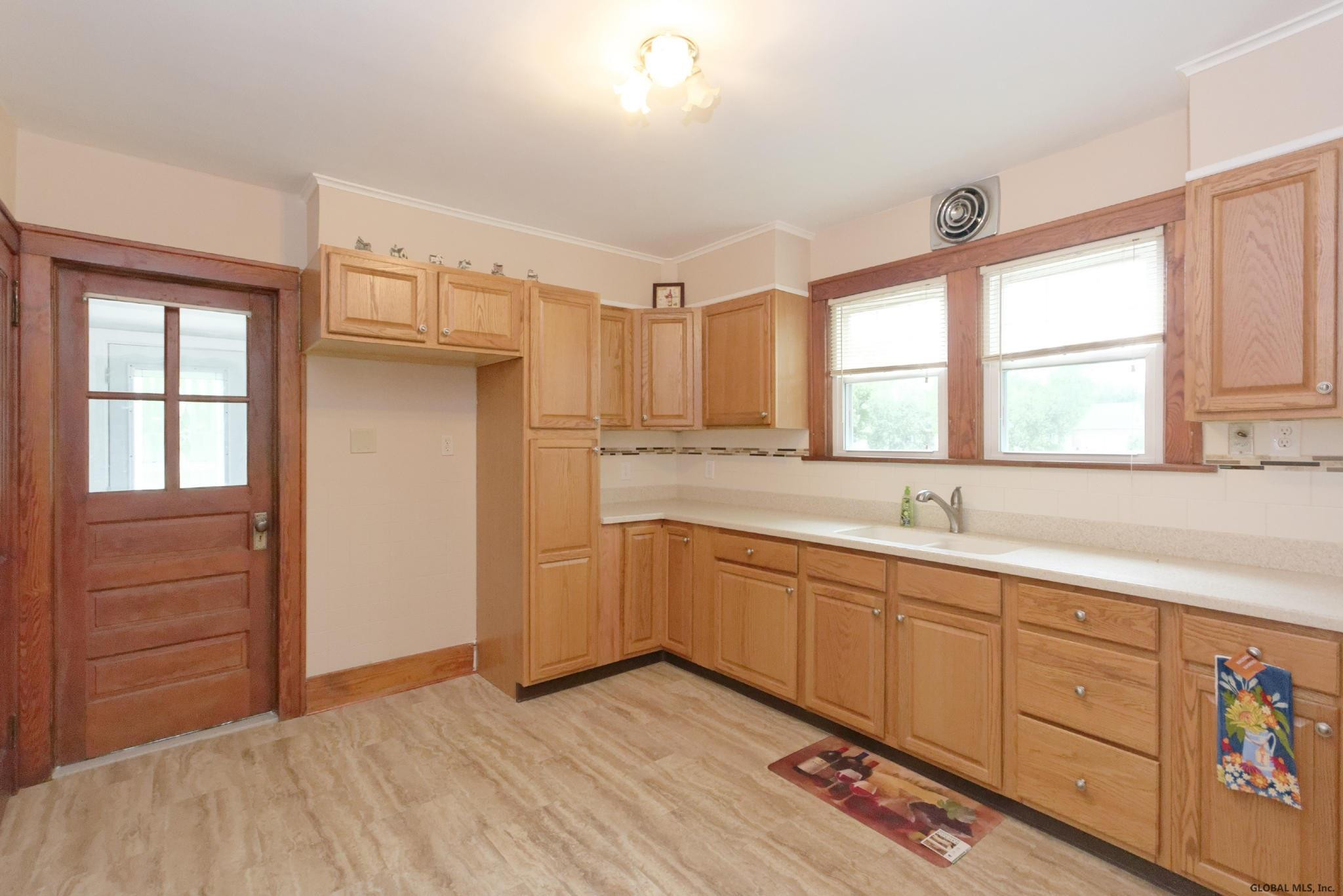 2747 Curry Road Guilderland, NY 12303 - Photo 18 of 51 Photo 18