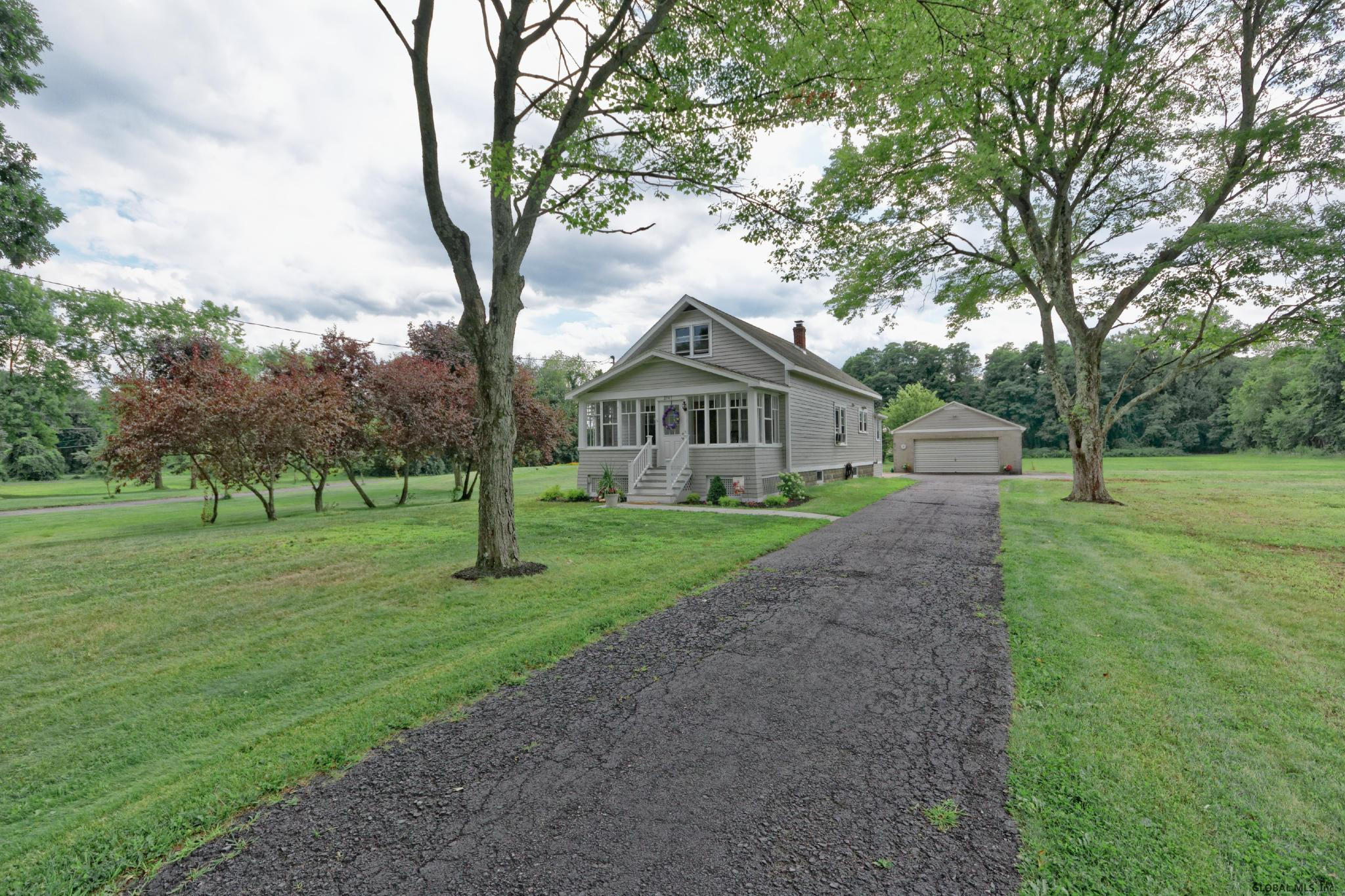 2747 Curry Road Guilderland, NY 12303 - Photo 4 of 51 Photo 4