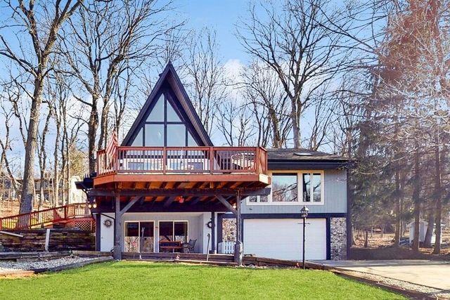 1157 South Lake Shore Drive, Fontana, WI 53125