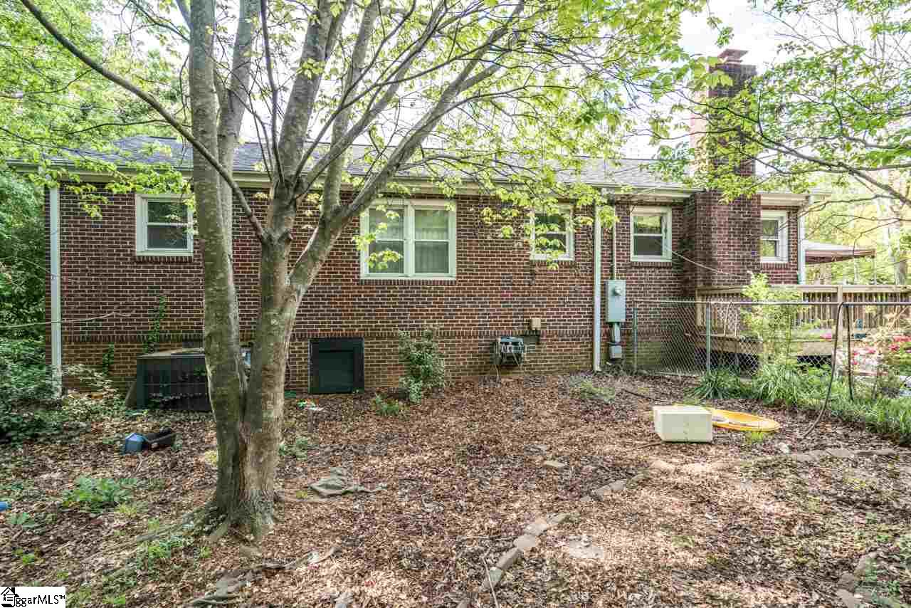 35 East Faris Road Greenville, SC 29605 - Photo 2 of 27 Gallery Image 2