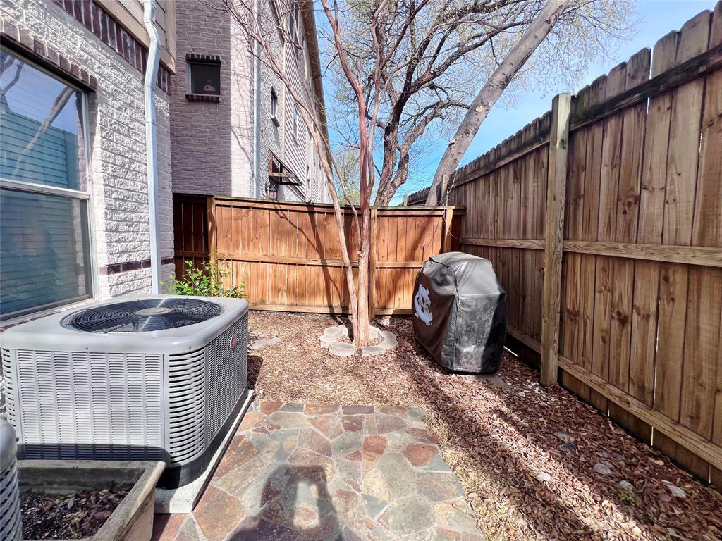 4830 Cedar Springs Road, Unit 13 Dallas, TX 75219 - Photo 19 of 21