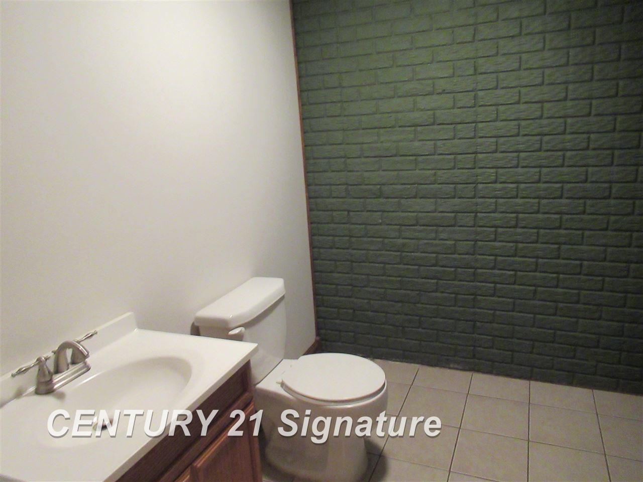 9139 Coldwater Road Flushing, MI 48433 - Photo 29 of 40