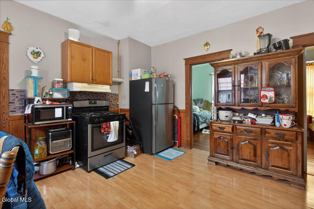17 Hawk Street Amsterdam, NY 12010 - Photo 21 of 30 21-17 HAWK-28
