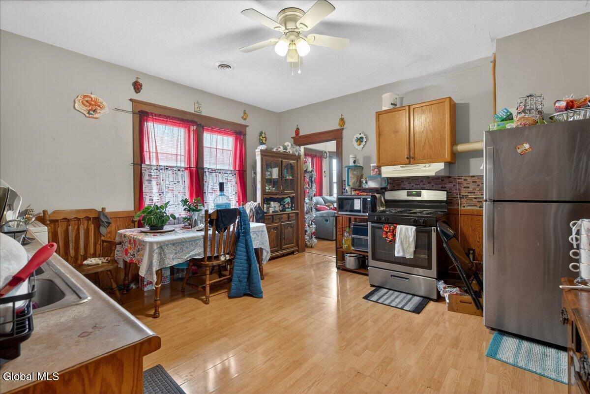 17 Hawk Street Amsterdam, NY 12010 - Photo 22 of 30 20-17 HAWK-27