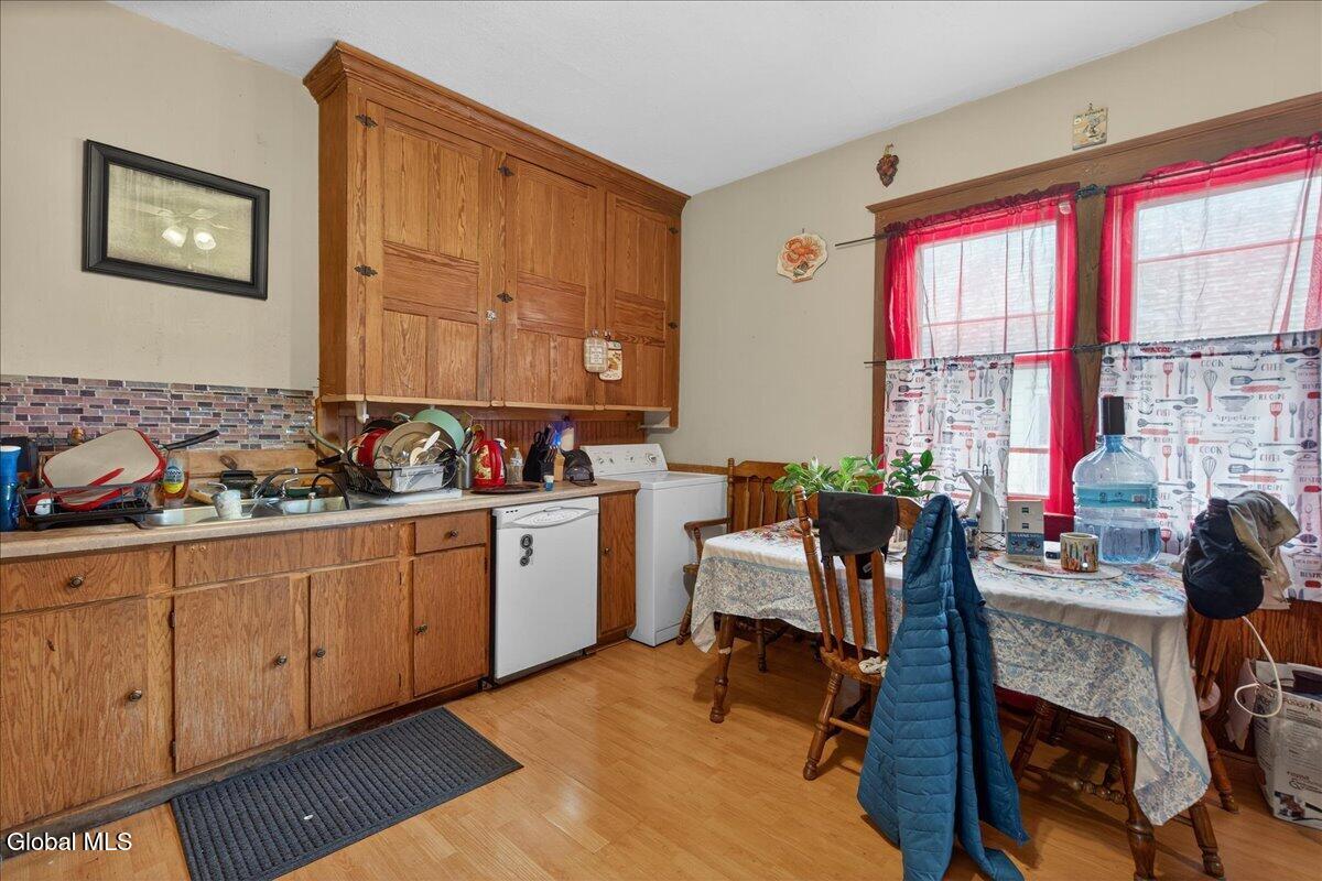 17 Hawk Street Amsterdam, NY 12010 - Photo 23 of 30 22-17 HAWK-29