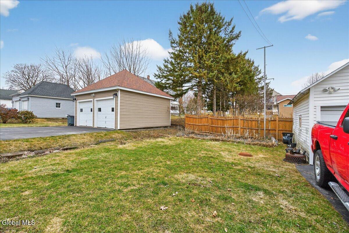 17 Hawk Street Amsterdam, NY 12010 - Photo 5 of 30 29-17 HAWK-5