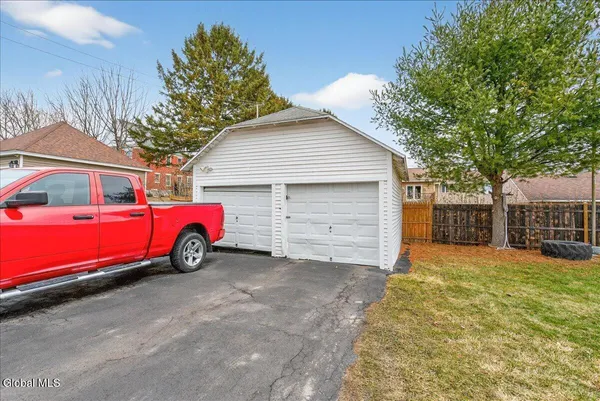 $224,900 | 17 Hawk Street, Amsterdam, NY 12010
