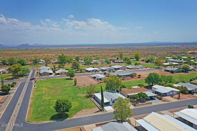 $1,200 | 827 East Lancaster Circle, Florence, AZ 85132