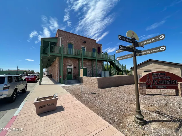 $1,200 | 827 East Lancaster Circle, Florence, AZ 85132