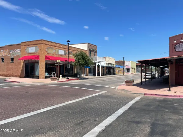 $1,000 | 827 East Lancaster Circle, Florence, AZ 85132