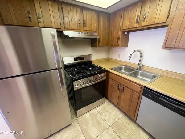 $1,000 | 827 East Lancaster Circle, Florence, AZ 85132