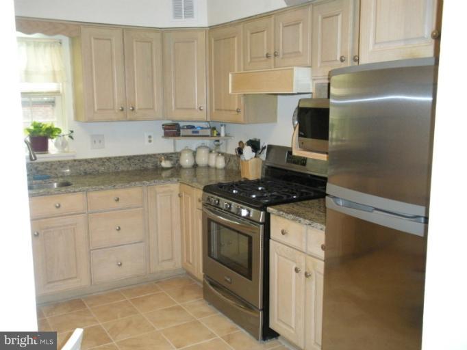 7301 Churchill Road McLean, VA 22101 - Photo 5 of 19 Kitchen