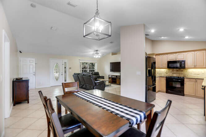 16875 63rd Road North Loxahatchee, FL 33470 - Photo 10 of 28 16875 63rd Rd N Wellington FL-small-010-