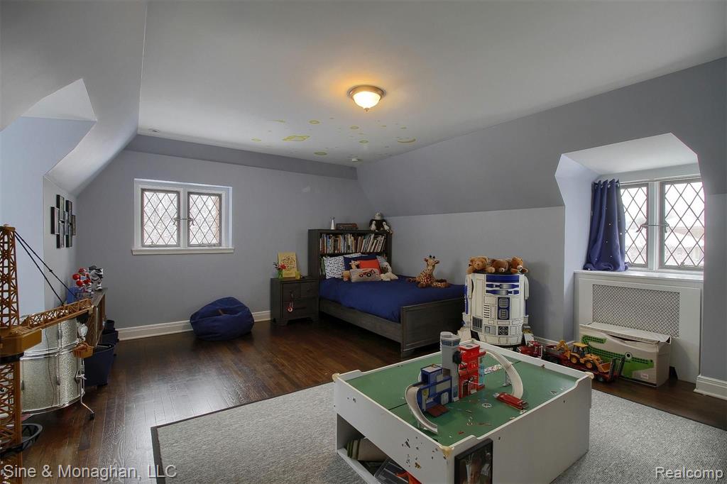 1017 Lake Shore Road Grosse Pointe Shores, MI 48236 - Photo 29 of 55