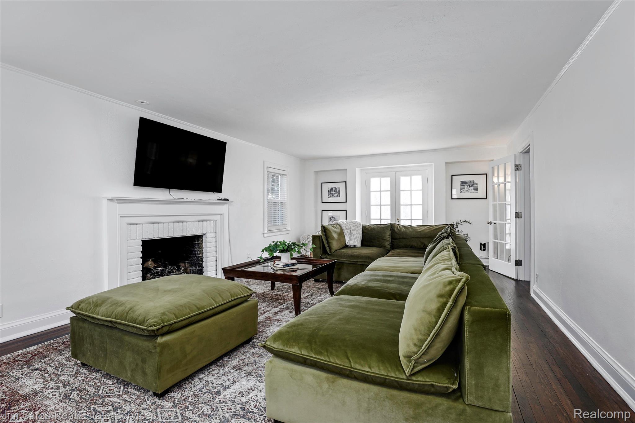 77 Moran Road Grosse Pointe, MI 48236 - Photo 4 of 36 Gallery Image 4