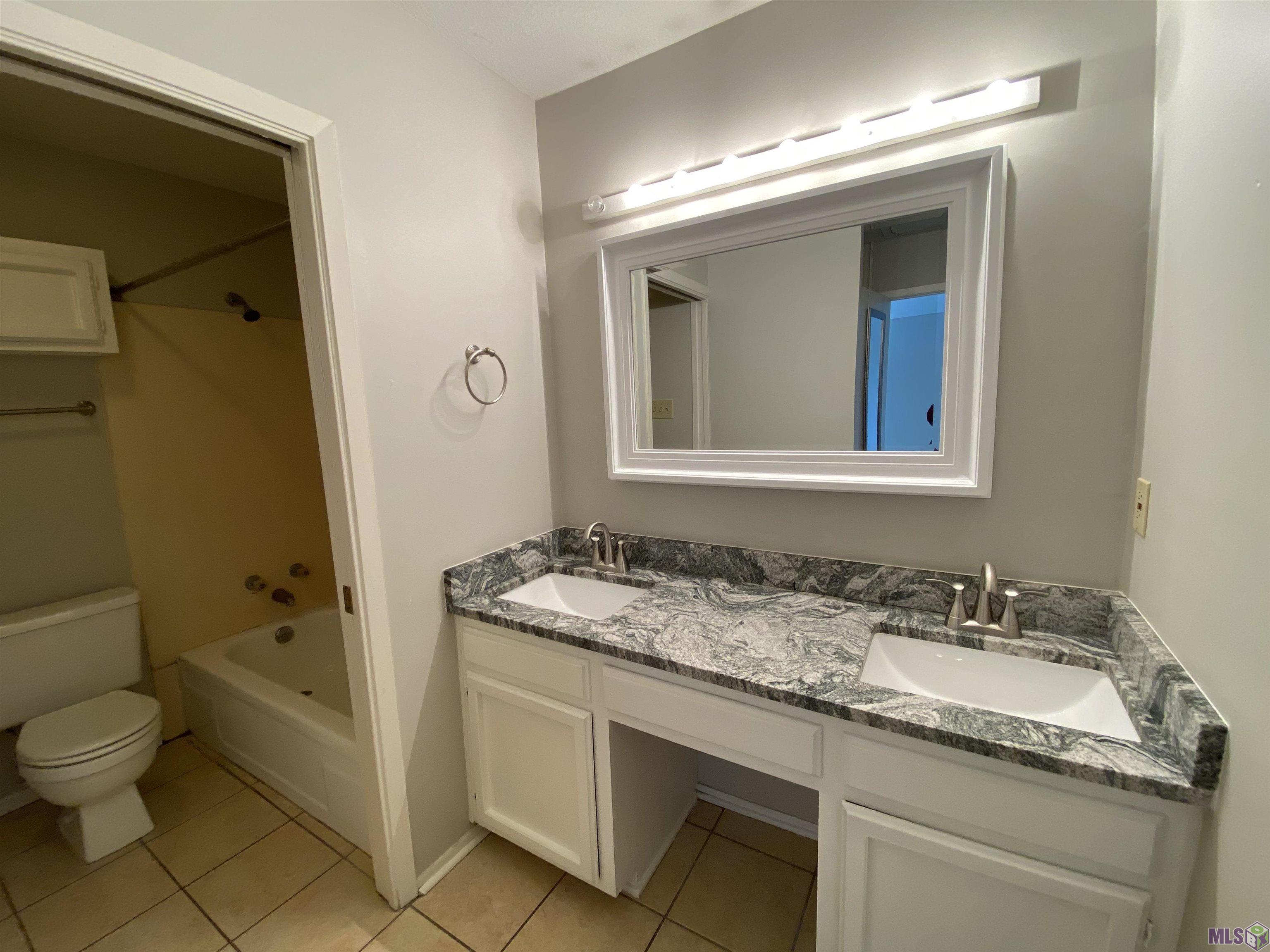 7968 Pennth Avenue, Unit B Baton Rouge, LA 70809 - Photo 14 of 21 Gallery Image 14