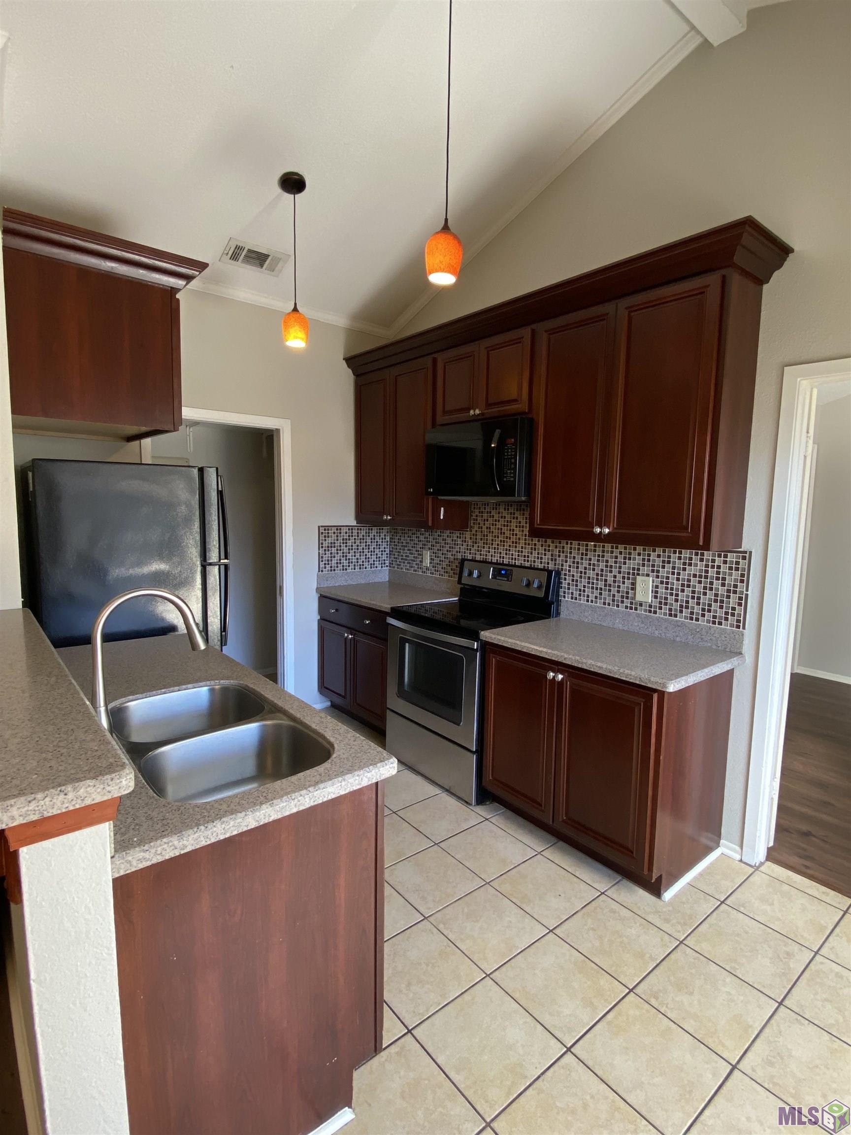 7968 Pennth Avenue, Unit B Baton Rouge, LA 70809 - Photo 4 of 21 Gallery Image 4