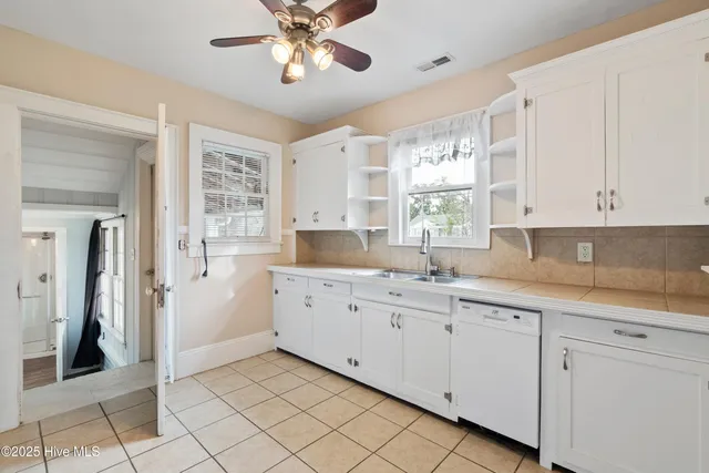 $2,000 | 2036 Van Buren Street, Wilmington, NC 28401